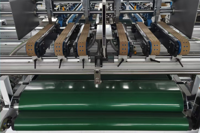 PRY-2900H Piegatrice-Incollatrice per Scatole di Cartone a Doppio Foglio 2